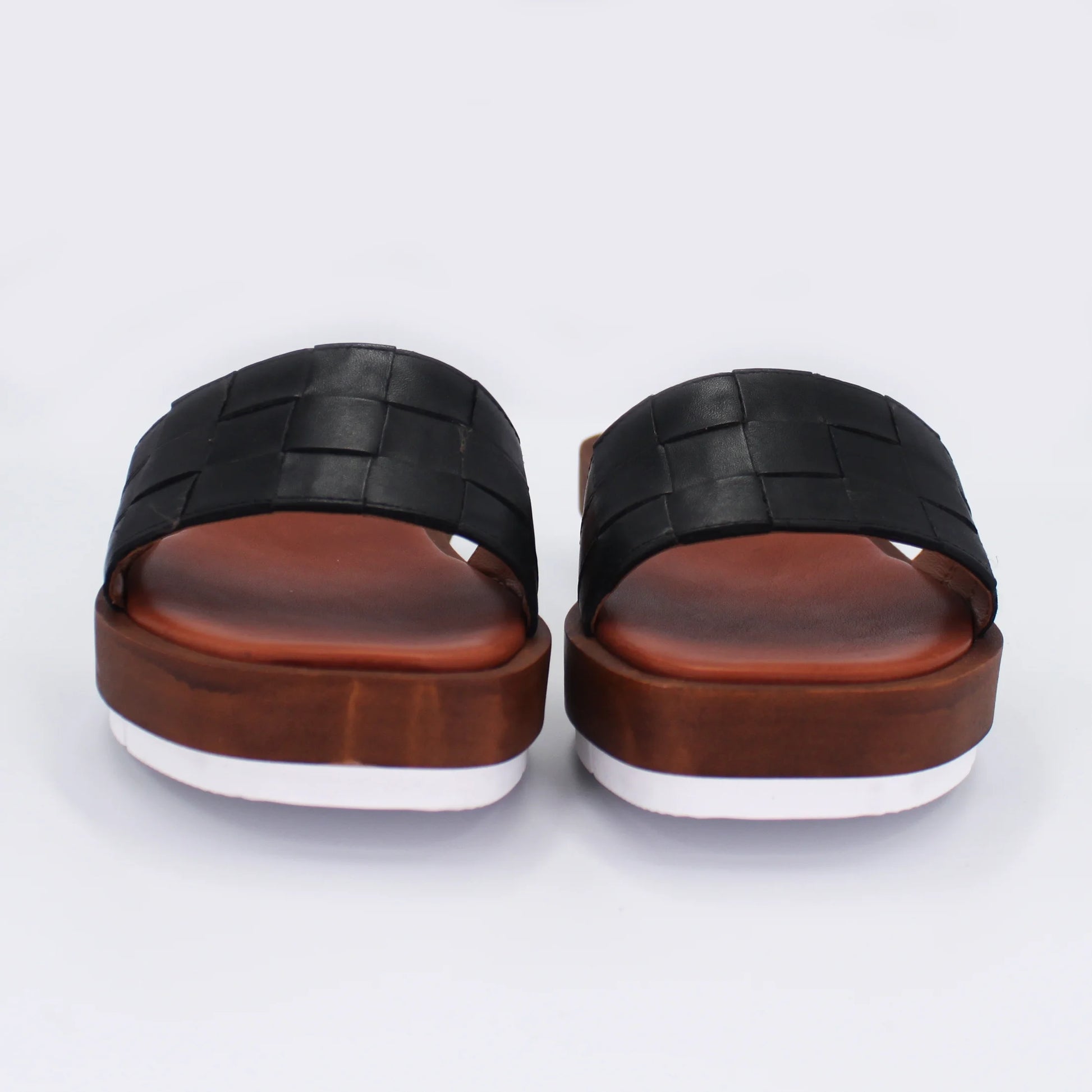 Shop Handmade Italian Leather Sandal in Nero Black (2150) or browse our range of hand-made Italian sandals for women in leather or suede in-store at Aliverti Durban or Cape Town, or shop online. We deliver in South Africa & offer multiple payment plans as well as accept multiple safe & secure payment methods.