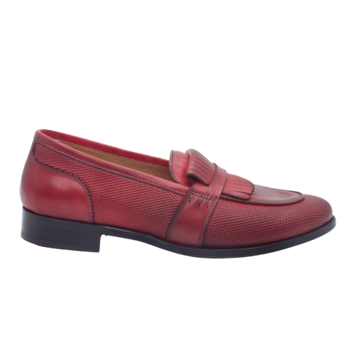 Shop Handmade Italian Leather Moccasin in Red (10690) or browse our range of hand-made Italian moccasins for women in leather or suede in-store at Aliverti Durban or Cape Town, or shop online. We deliver in South Africa & offer multiple payment plans as well as accept multiple safe & secure payment methods.