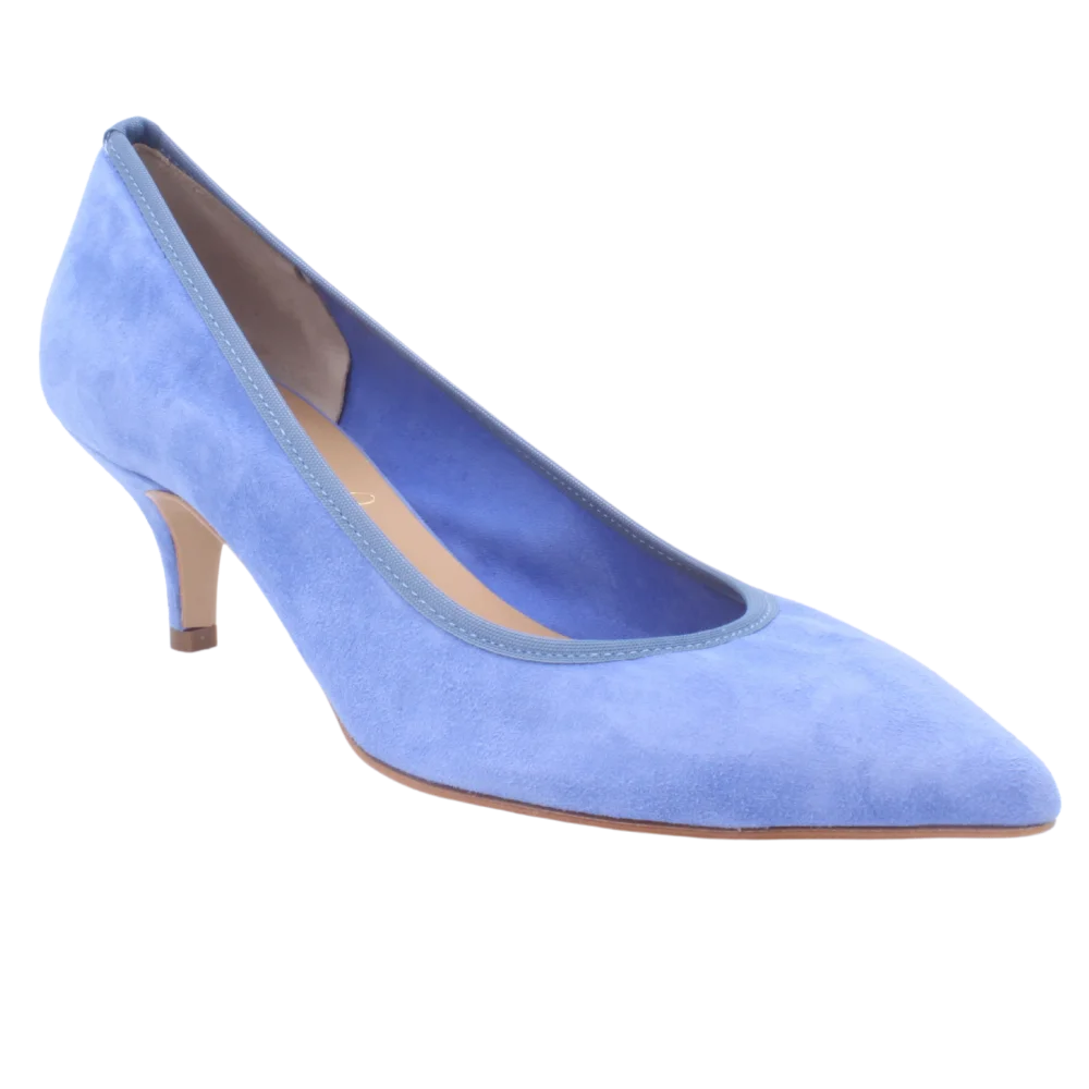 Shop Handmade Italian Suede Court Heel in Blue (543) or browse our range of hand-made Italian heels for women in leather or suede in-store at Aliverti Durban or Cape Town, or shop online. We deliver in South Africa & offer multiple payment plans as well as accept multiple safe & secure payment methods.