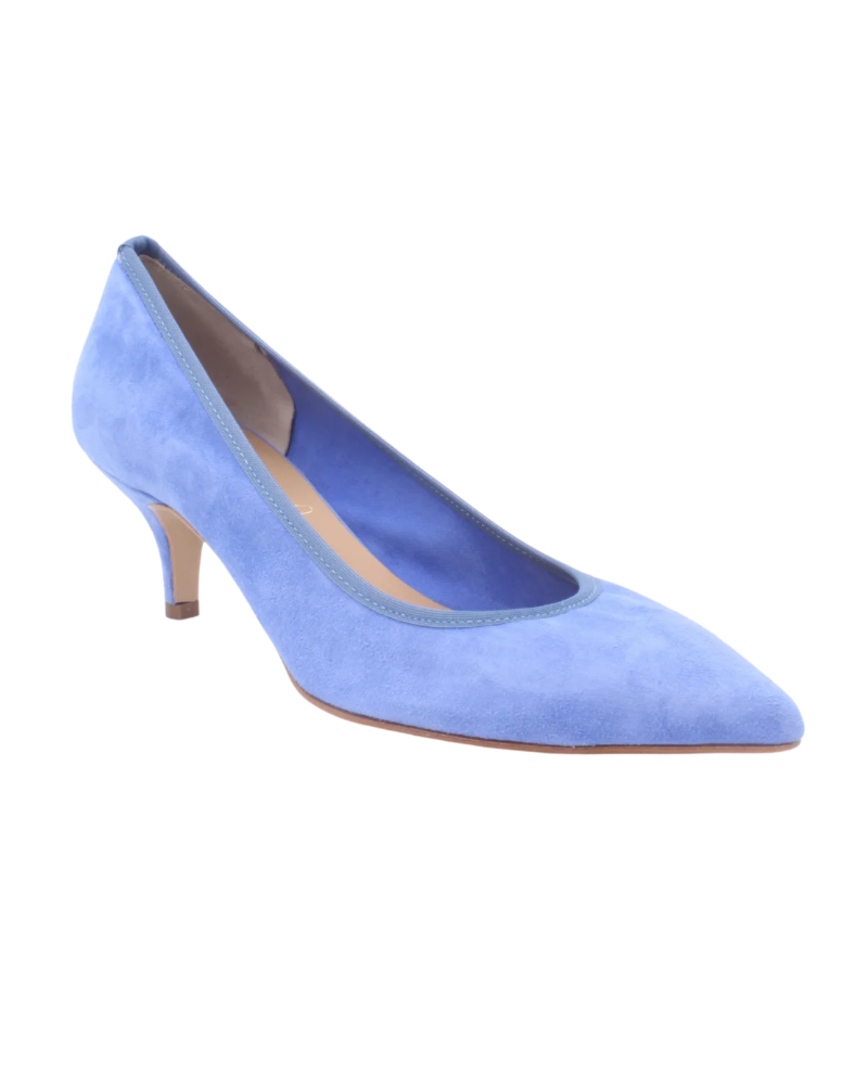 Shop Handmade Italian Suede Court Heel in Blue (543) or browse our range of hand-made Italian heels for women in leather or suede in-store at Aliverti Durban or Cape Town, or shop online. We deliver in South Africa & offer multiple payment plans as well as accept multiple safe & secure payment methods.