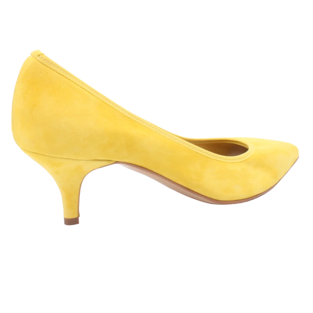 Shop Handmade Italian Suede Court Heel in Yellow (543) or browse our range of hand-made Italian heels for women in leather or suede in-store at Aliverti Durban or Cape Town, or shop online. We deliver in South Africa & offer multiple payment plans as well as accept multiple safe & secure payment methods.