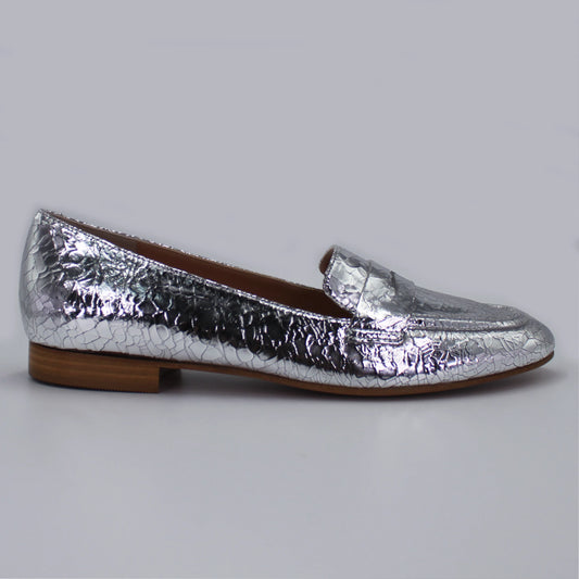 Shop Handmade Italian Leather Moccasin/Loafer in Silver for Women (60531) or browse our range of hand-made Italian moccasins & loafers for women in leather or suede in-store at Aliverti Durban or Cape Town, or shop online. We deliver in South Africa & offer multiple payment plans as well as accept multiple safe & secure payment methods.