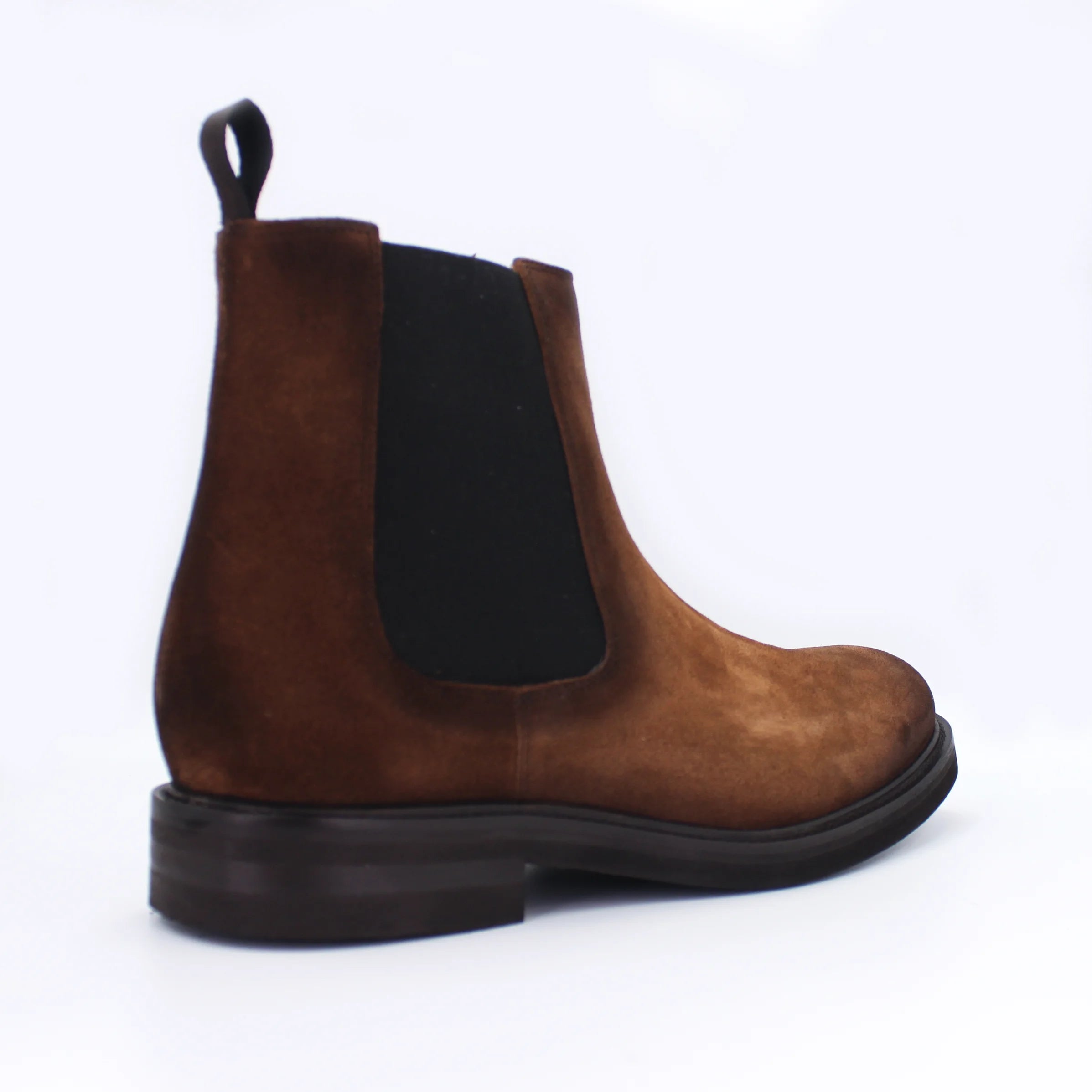 Shop Handmade Italian Leather Chealsea Boot in Tabacco (08589) or browse our range of hand-made Italian boots for men in leather or suede in-store at Aliverti Durban or Cape Town, or shop online. We deliver in South Africa & offer multiple payment plans as well as accept multiple safe & secure payment methods.