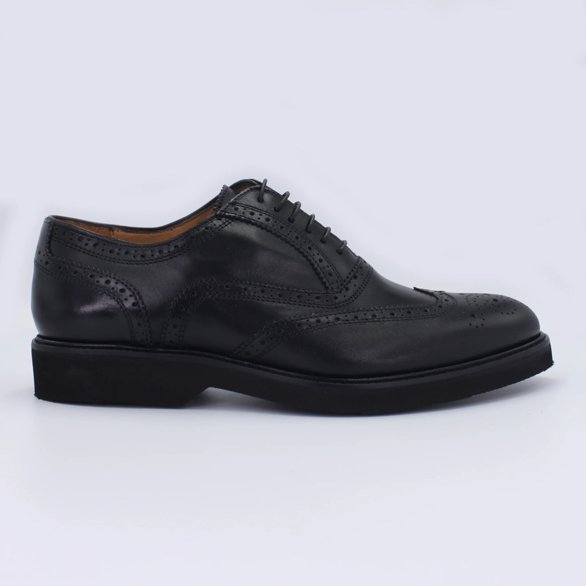 Shop Handmade Italian Leather Oxford Brogue in Black (MF6650) or browse our range of hand-made Italian oxfords & brogues for men in leather or suede in-store at Aliverti Durban or Cape Town, or shop online. We deliver in South Africa & offer multiple payment plans as well as accept multiple safe & secure payment methods.