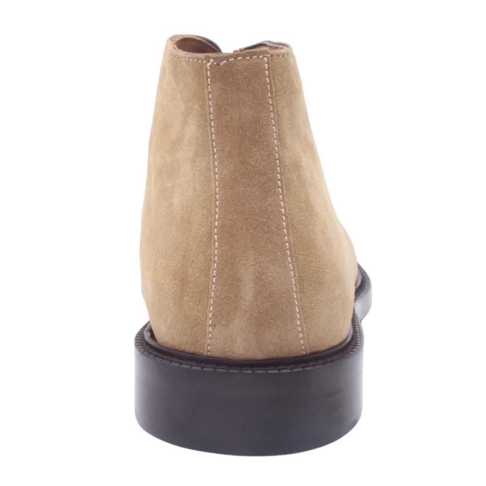 Shop Handmade Italian Suede Chukka Boot in Tan (807) or browse our range of hand-made Italian boots for men in leather or suede in-store at Aliverti Durban or Cape Town, or shop online. We deliver in South Africa & offer multiple payment plans as well as accept multiple safe & secure payment methods.