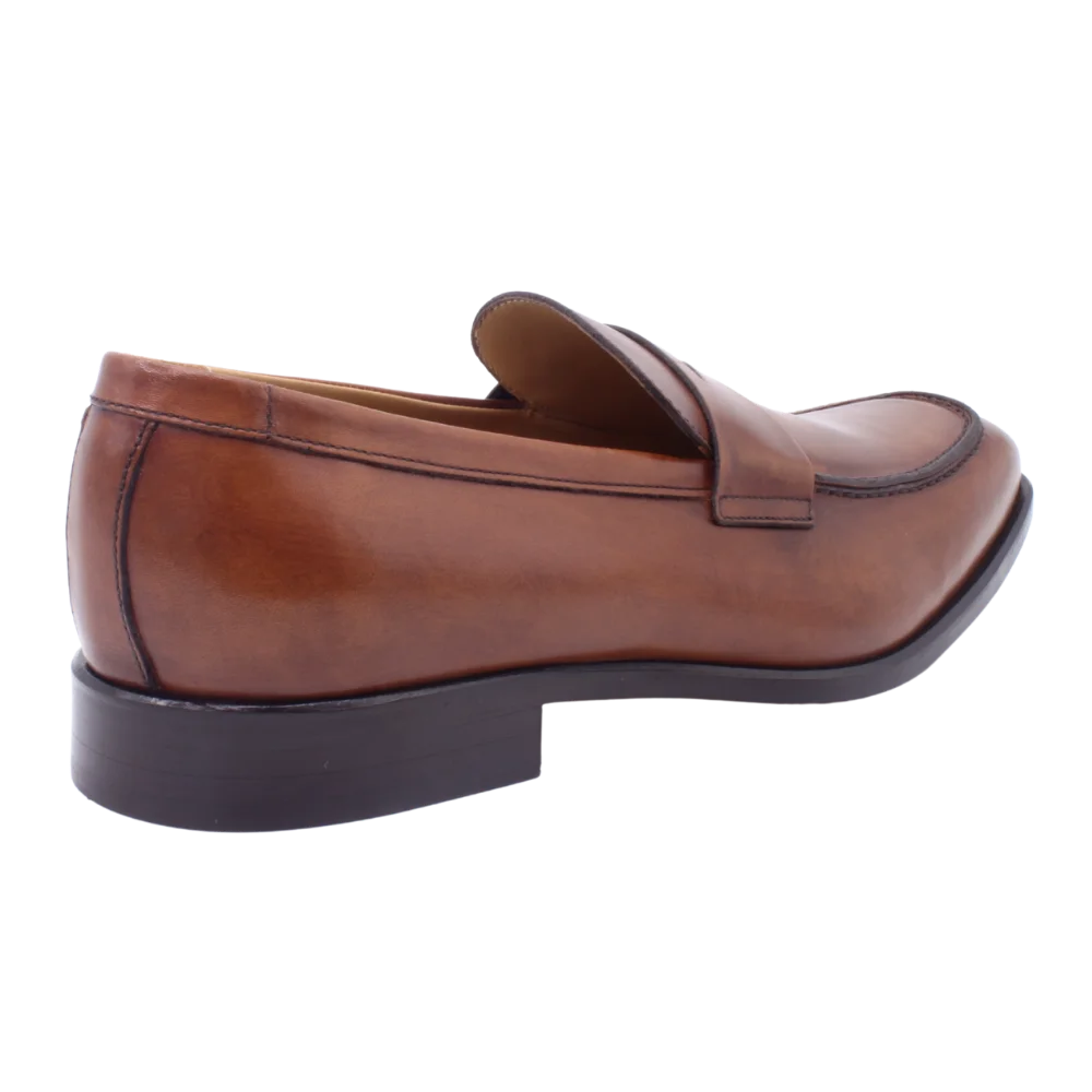 Shop Handmade Italian Leather Moccasin in Brown (8434) or browse our range of hand-made Italian footwear for men in leather or suede in-store at Aliverti Durban or Cape Town, or shop online. We deliver in South Africa & offer multiple payment plans as well as accept multiple safe & secure payment methods.