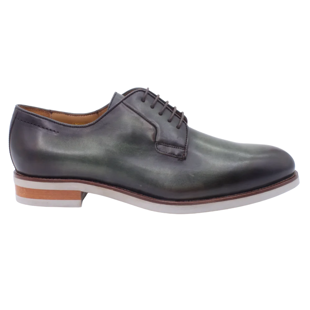 Shop Handmade Italian Leather Derby in Green (8097) or browse our range of hand-made Italian footwear for men in leather or suede in-store at Aliverti Durban or Cape Town, or shop online. We deliver in South Africa & offer multiple payment plans as well as accept multiple safe & secure payment methods.