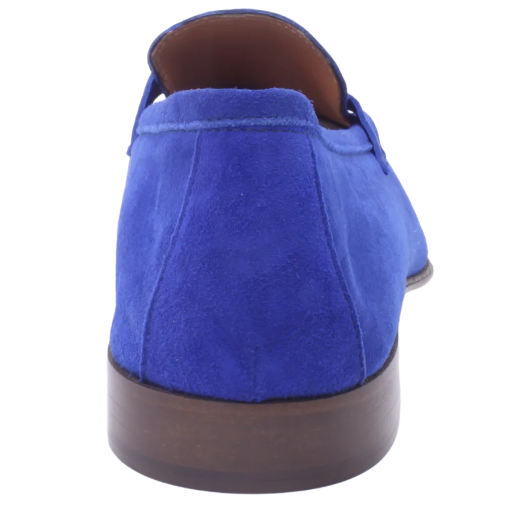 Shop Handmade Italian Leather/Suede Moccasin in Blue (08633) or browse our range of hand-made Italian moccasins for men in leather or suede in-store at Aliverti Durban or Cape Town, or shop online. We deliver in South Africa & offer multiple payment plans as well as accept multiple safe & secure payment methods.