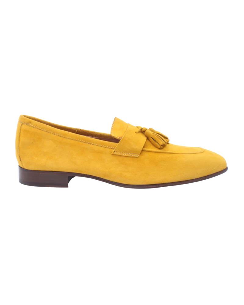 Shop Handmade Italian Suede Moccasin in Yellow (08633) or browse our range of hand-made Italian moccasins for men in leather or suede in-store at Aliverti Durban or Cape Town, or shop online. We deliver in South Africa & offer multiple payment plans as well as accept multiple safe & secure payment methods.