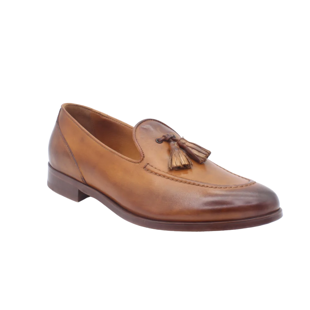 Shop Handmade Italian Leather Moccasin in Tan (10678) or browse our range of hand-made Italian moccasins for women in leather or suede in-store at Aliverti Durban or Cape Town, or shop online. We deliver in South Africa & offer multiple payment plans as well as accept multiple safe & secure payment methods.